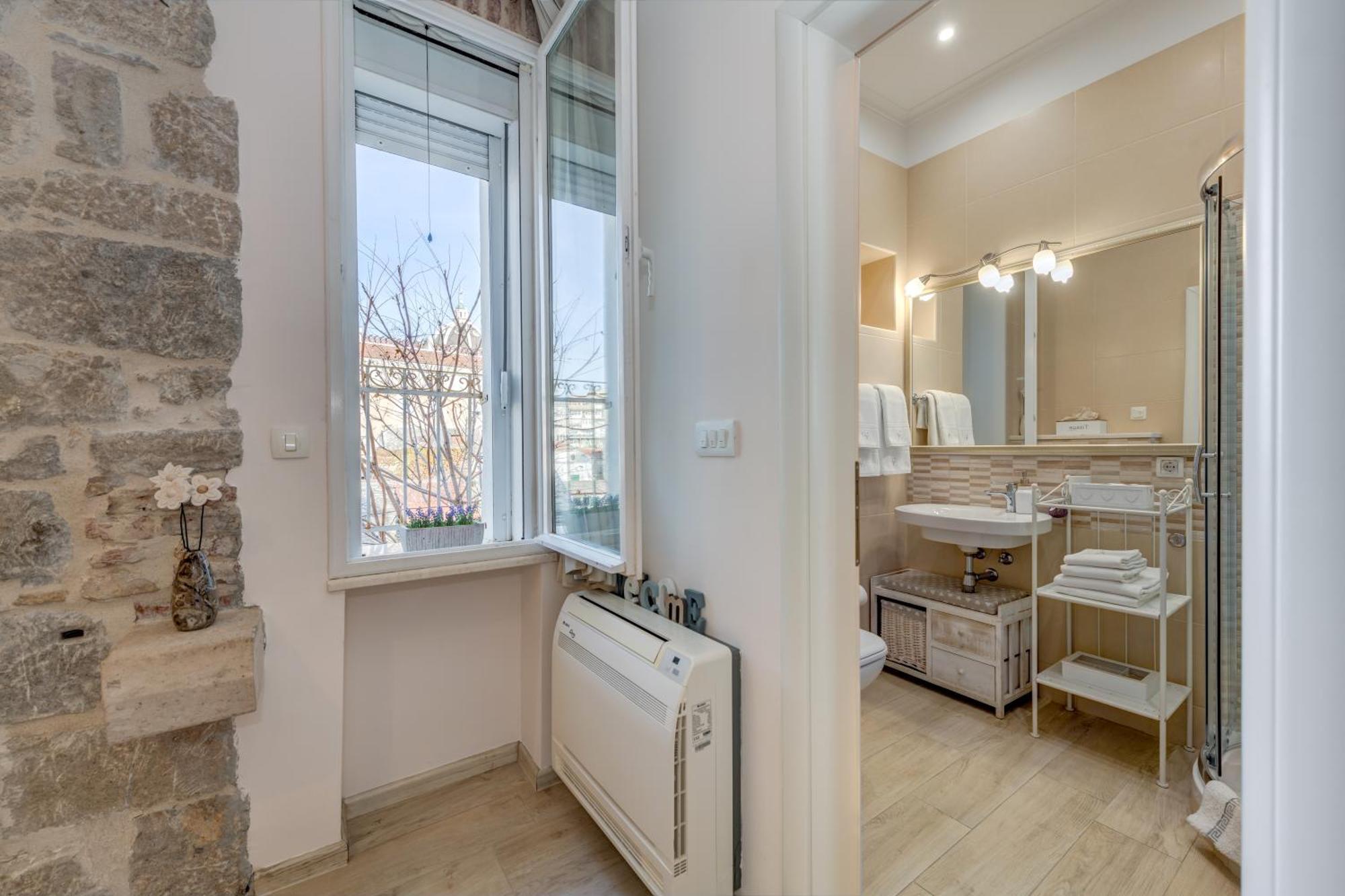 Victoria Luxury Rooms - Split Downtown Exterior photo
